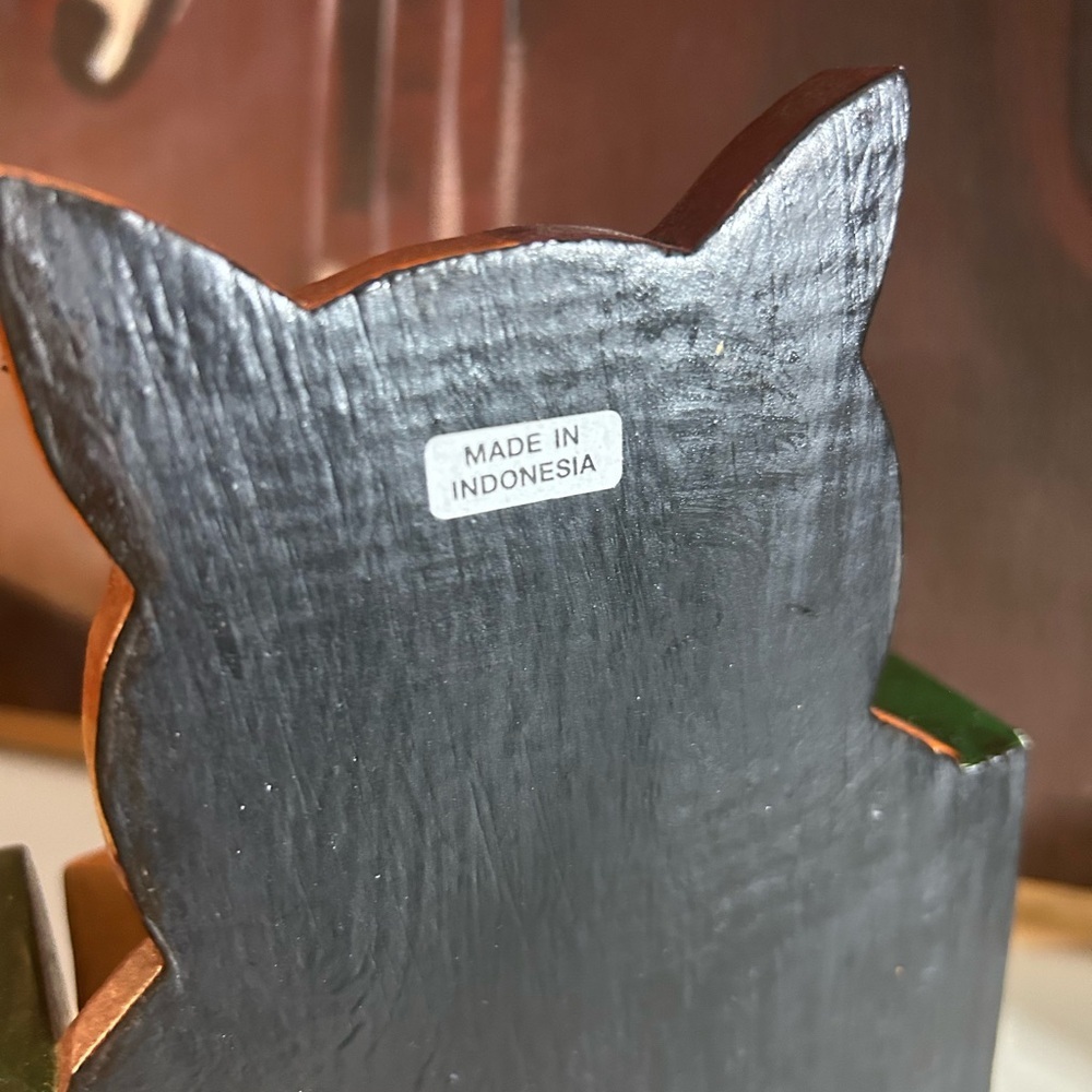 Wooden Cat Calendar with Blocks Made in Indonesia - Picture 9 of 13
